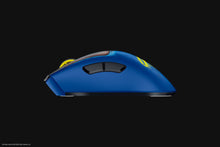 Load image into Gallery viewer, Razer DeathAdder V3 Pro - Fortnite Edition - Classic Base - 1000 Hz
